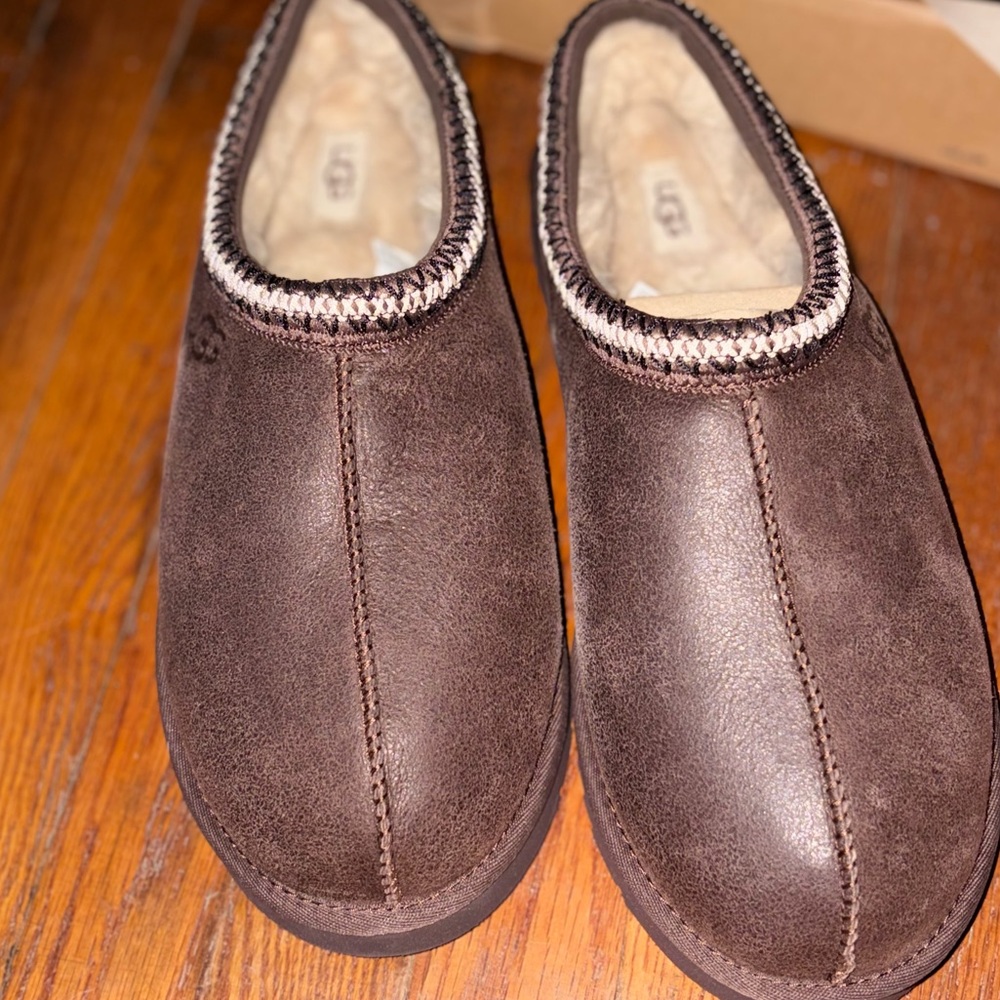 UGG Men's Tasman Distressed - Never worn,  new